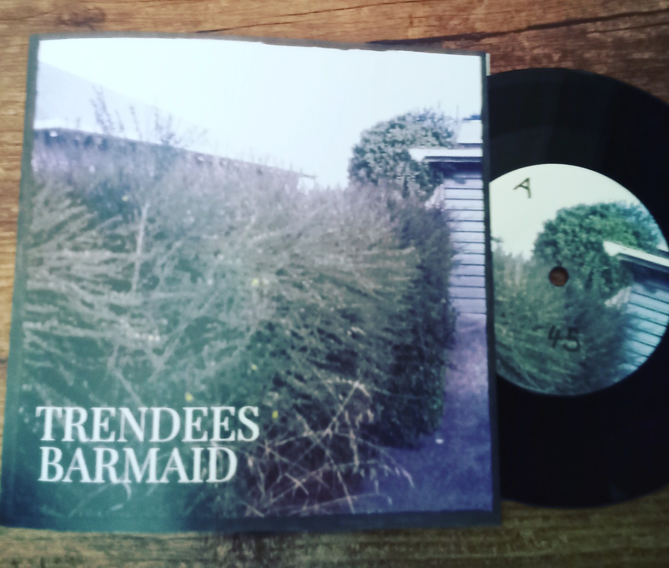 The Trendees – Barmaid [7"]